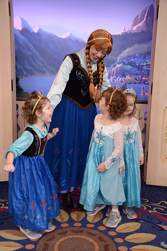 EPCOT_FROZENCHARC2_20180917_413322447135