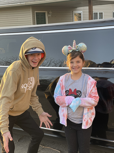 D20C1704-8763-439A-8F04-34E90D4DE6E3_1_105_c